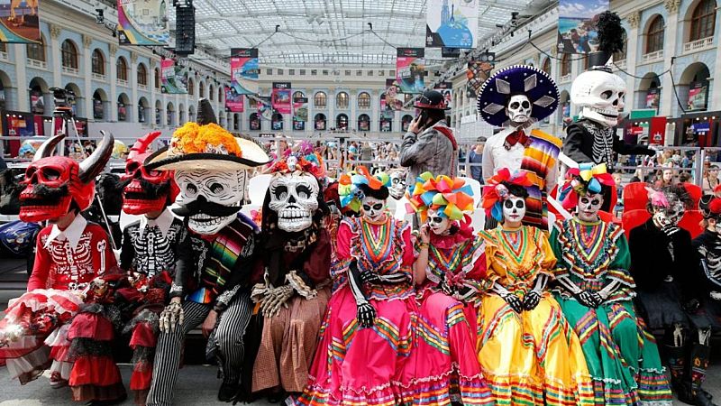 10000 lugares para viajar con Ángela Gozalo - Dia de muertos, en la cultura mexicana - 31/10/20 - Escuchar ahora