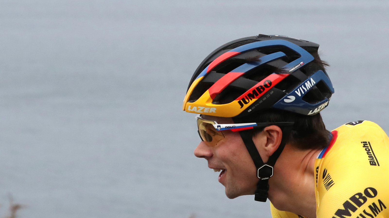  El Vestuario en Radio 5 - Primoz Roglic se hace con su tercera etapa en esta edición de La Vuelta - Escuchar ahora