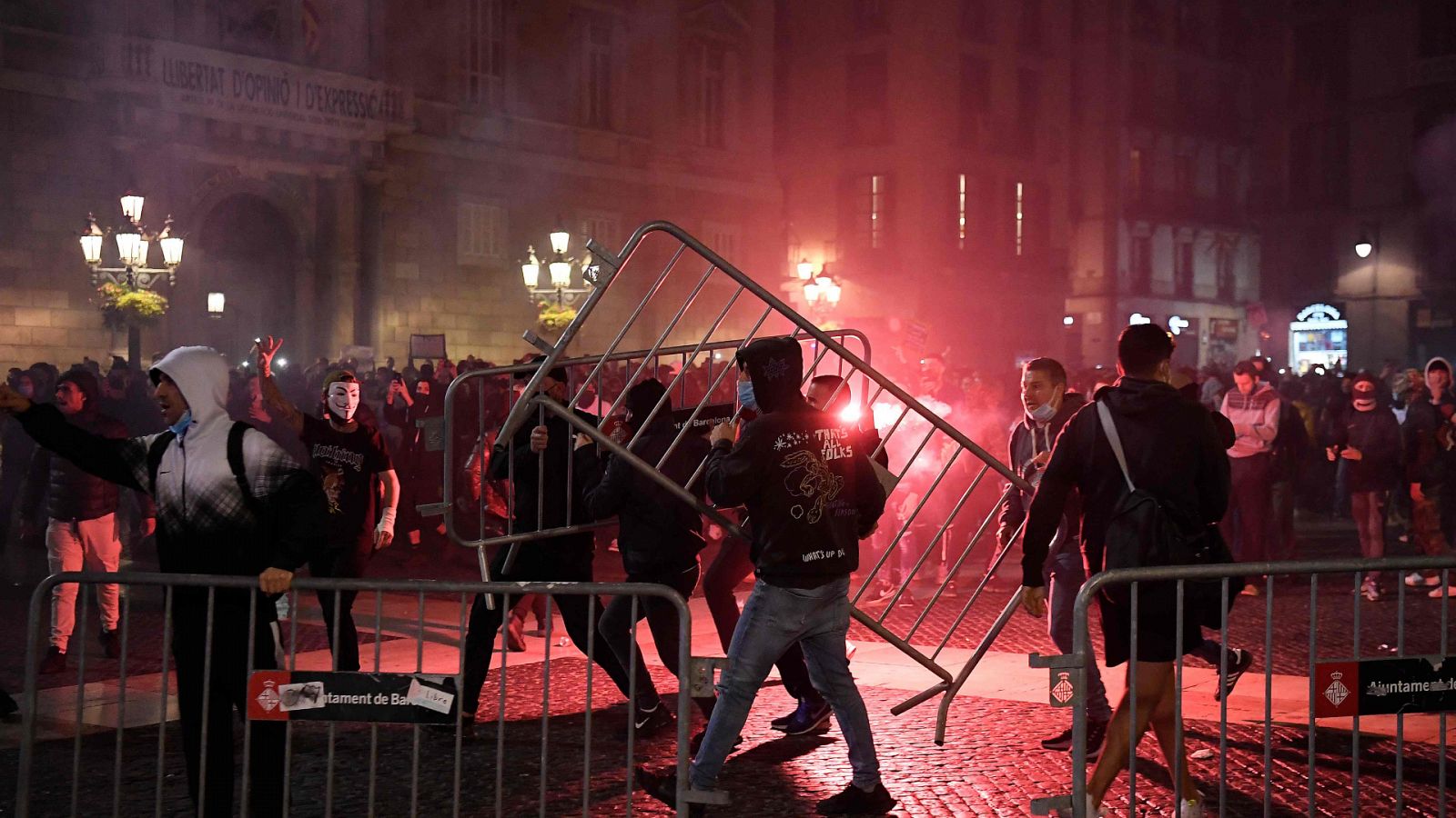 24 horas - Incidentes en Barcelona por las medidas anticovid - Escuchar ahora