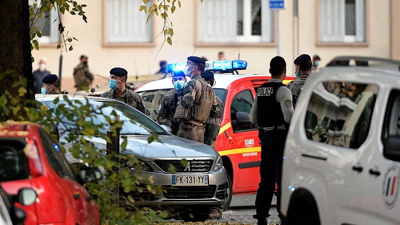 20 horas informativos Fin de semana - Detenido un hombre por apuñalar a un religioso ortodoxo en Lyon - Escuchar ahora