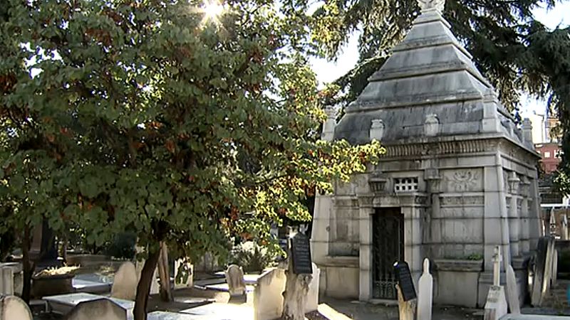 En clave Turismo - Cementerios, destinos turísticos en España - 02/11/20 - escuchar ahora