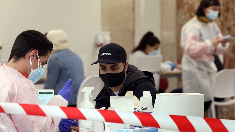 24 horas - Aragón cierra toda actividad no esencial a partir de las 20 h. y limita los desplazamientos entre provincias - Escuchar ahora