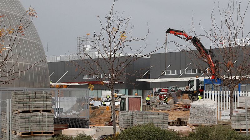 14 horas - Turnos de 17 horas para terminar el hospital Isabel Zendal: "Queda mucho trabajo por hacer" - Escuchar ahora