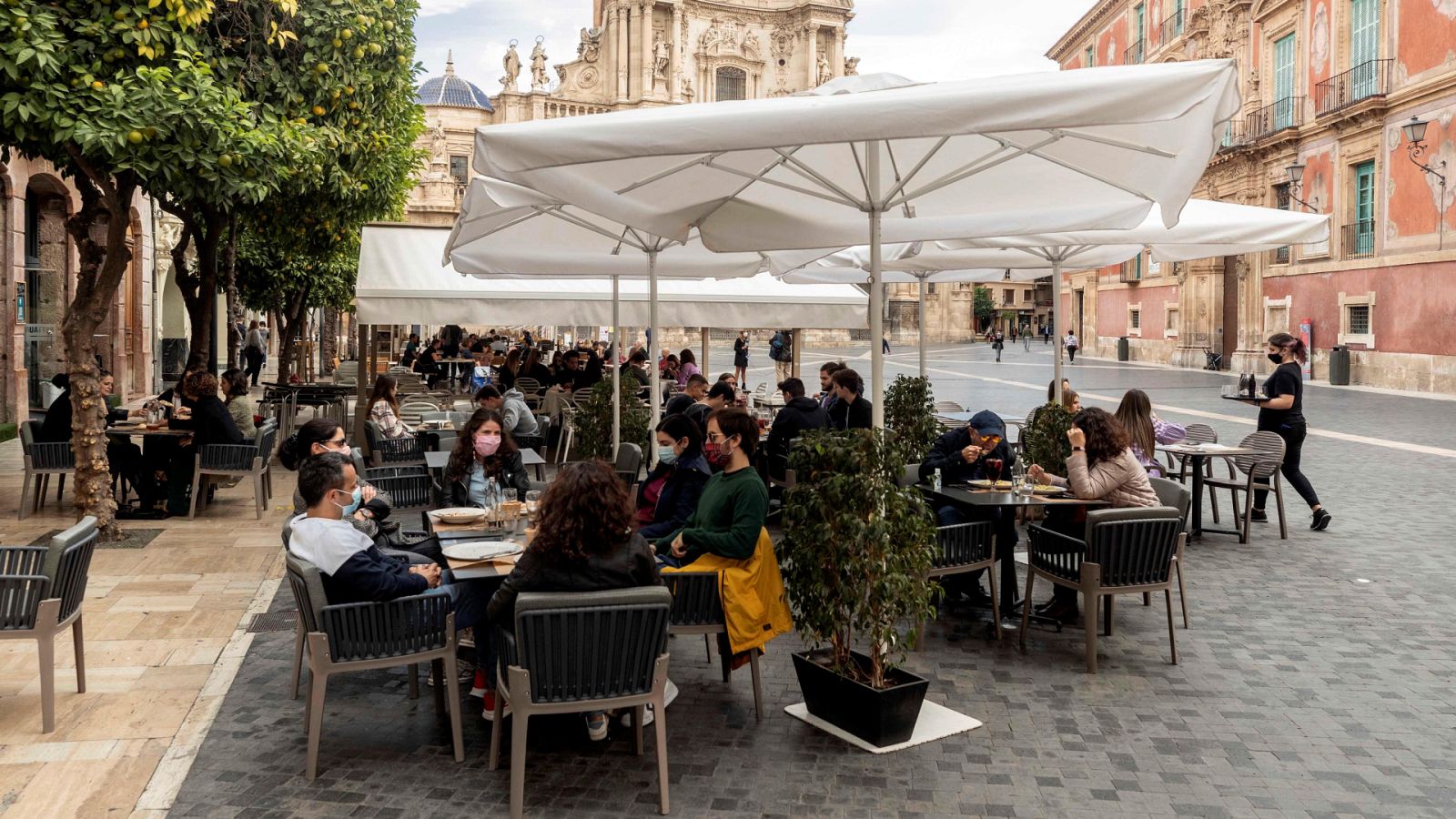 24 horas - Récord de fallecidos de la segunda ola: 368 en 24 horas - Escuchar ahora