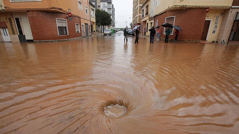 24 horas - El temporal inunda Valencia - Escuchar ahora