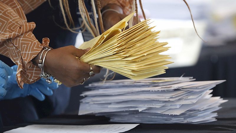 Parlamento - Radio 5 - ¿Cuáles son las diferencias entre el sistema electoral español y el estadounidense? - Escuchar ahora