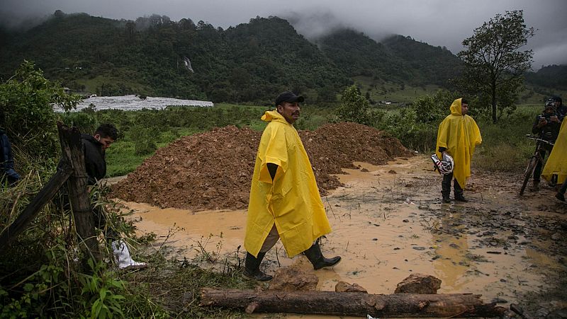España a las 8 Fin de Semana - La tormenta tropical Eta se ceba con Guatemala: un centenar de fallecidos y más de un millón de afectados - Escuchar ahora