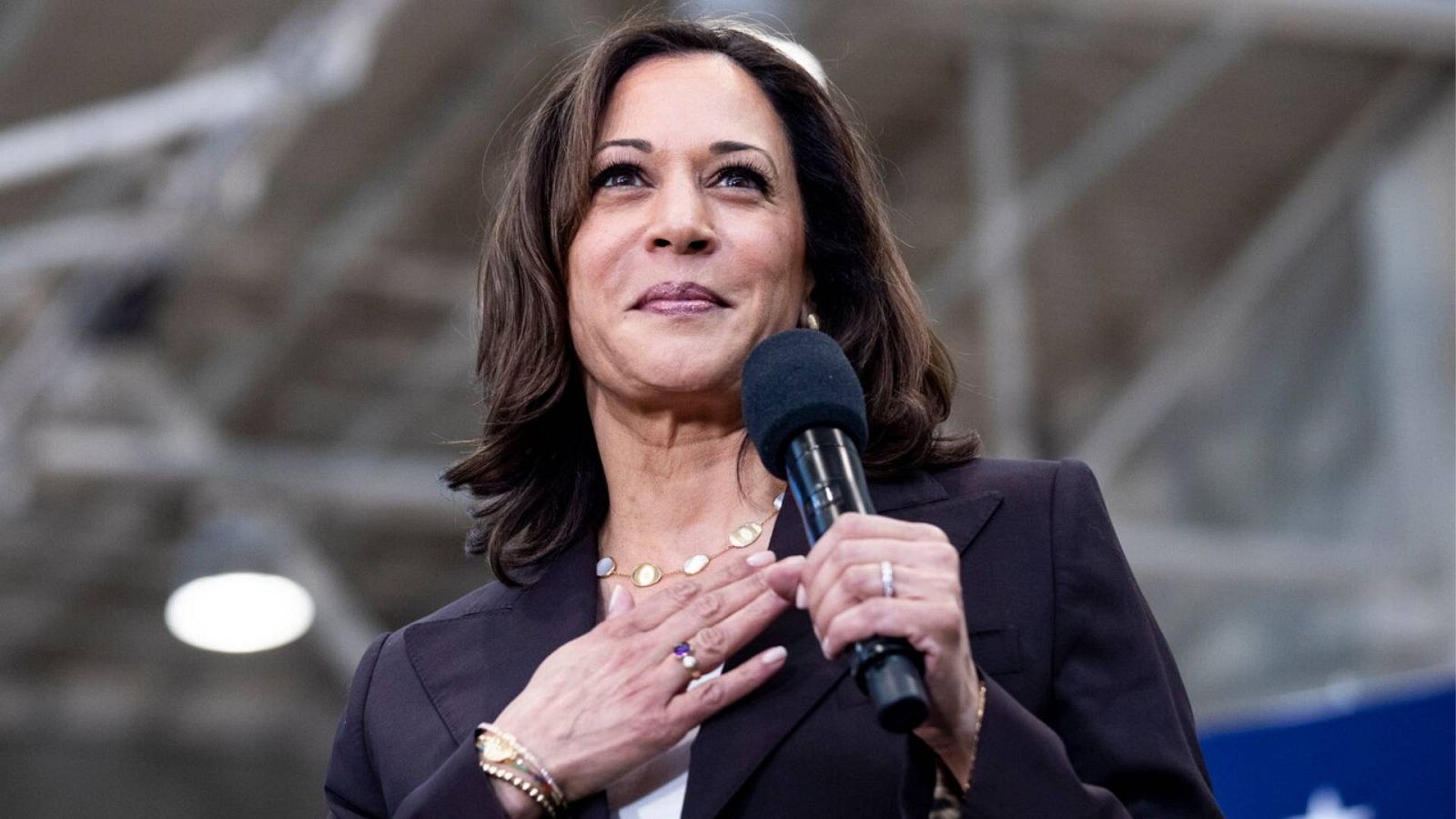 20 horas informativos Fin de semana - Tamara Harris la primera mujer que puede ser vicepresidenta de EEUU - Escuchar ahora 