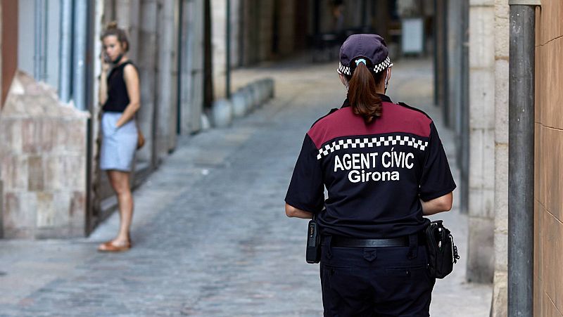 14 horas - Un hombre mata a su mujer y se entrega a la policía en Girona - Escuchar ahora