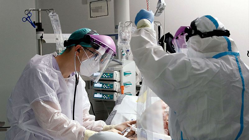  Las mañanas de RNE con Íñigo Alfonso - Nuevas restricciones de movilidad ante el aumento de la incidencia en coronavirus - Escuchar ahora