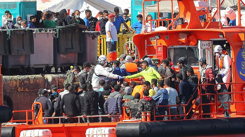  Las mañanas de RNE con Íñigo Alfonso - Situación límite en el Puerto de Arguineguín - Escuchar ahora