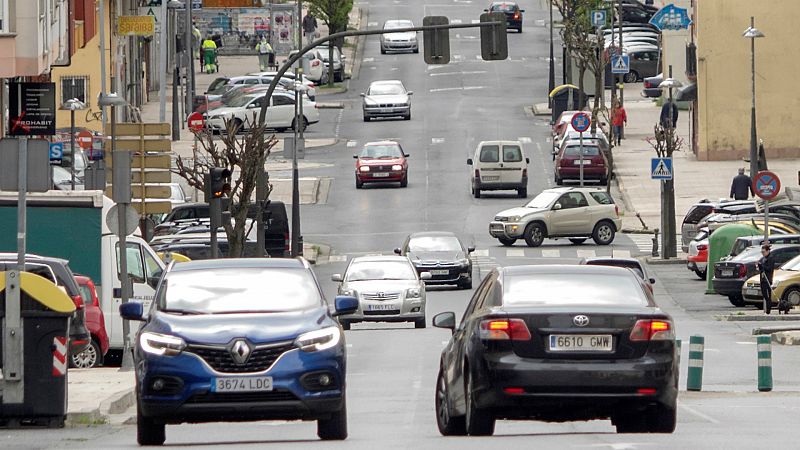14 horas - El gobierno rebajará de 50 a 30 km/h el límite de velocidad en calles de un solo carril - Escuchar ahora