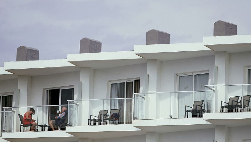  Las mañanas de RNE con Íñigo Alfonso - La Mesa del Turismo pide "voluntad política" para salvar un sector en peligro crítico - Escuchar ahora