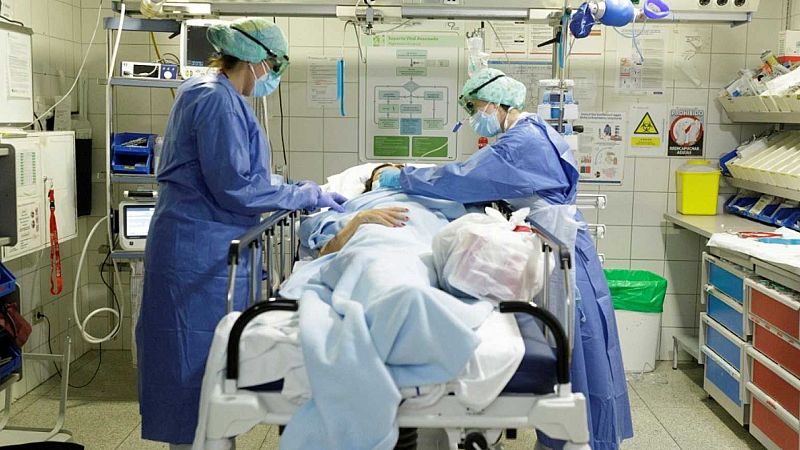 Más de 40.000 personas han fallecido con COVID-19 en España desde el inicio de la pandemia - Escuchar ahora