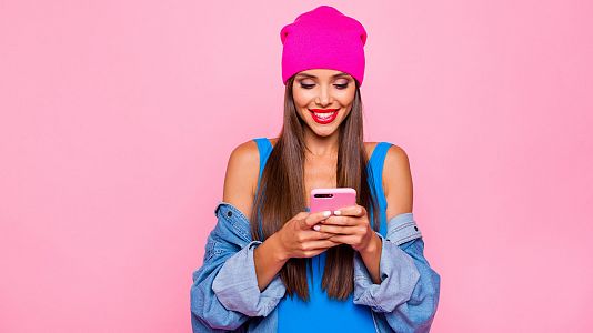 Marca tendencia - Marca tendencia - Marketing de influencia: un mercado que mueve millones en la moda online - Escuchar ahora