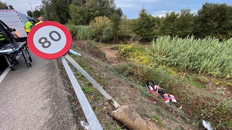 España a las 8 Fin de Semana - La otra pandemia: los accidentes de tráfico se reducen por el confinamiento pero los números son preocupantes - Escuchar ahora