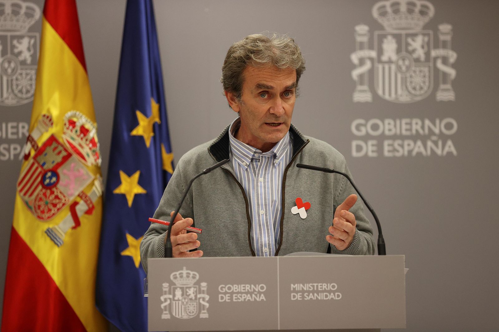 24 horas - Desciende la incidencia y aumenta presión en UCI durante un fin de semana que deja 484 fallecidos con coronavirus - Escuchar ahora