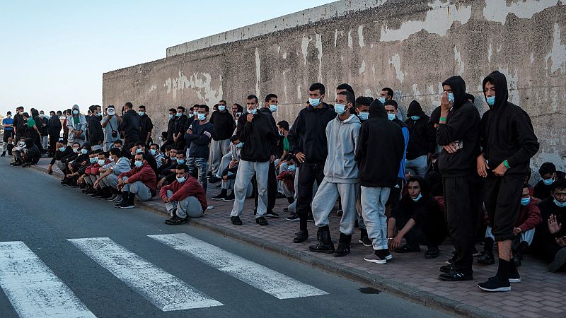 Las mañanas de RNE con Íñigo Alfonso - Onalia Bueno, alcaldesa de Mogán: "Esto está descontrolado; el Gobierno sigue de perfil y le ha explotado todo en la cara" - Escuchar ahora