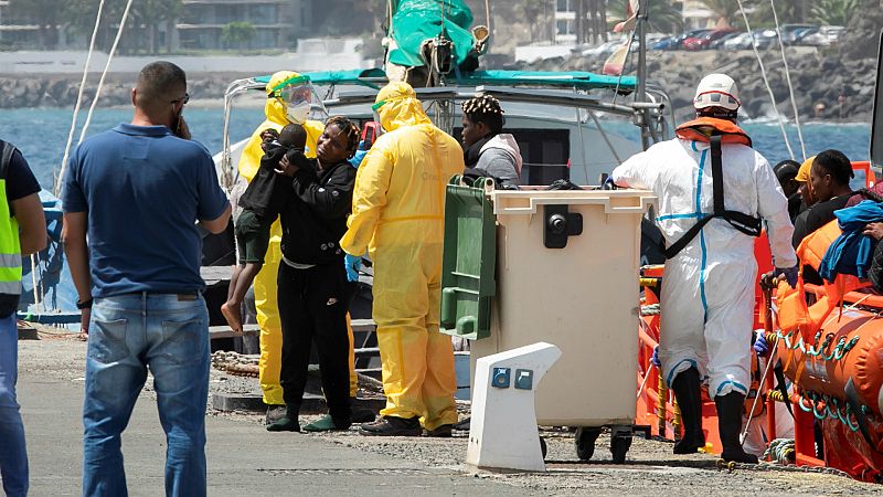  14 horas - La ruta canaria de la migración: un viaje de 48 horas muy peligroso pero menos controlado - Escuchar ahora