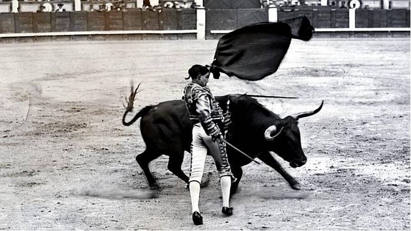 Clarín - Homenaje - recuerdo a Joselito "El Gallo" en Sevilla -  21/11/20 - Escuchar ahora