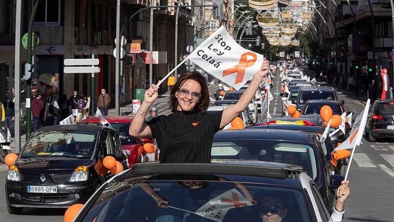 20 horas informativos Fin de semana - La plataforma «Más Plurales» afirma que «gran parte de la sociedad ha pedido hoy un stop a la ley Celaá» - Escuchar ahora