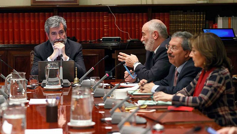 Las mañanas de RNE con Íñigo Alfonso - Tres asociaciones de jueces entregan 20.000 firmas para despolitizar el CGPJ: "Sin acabar con la politización, no acabaremos con el bloqueo" - Escuchar ahora