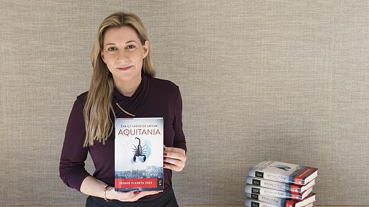 Libros de arena - Libros de arena - Eva García Saenz de Urturi, Premio Planeta 2020 - Escuchar Ahora