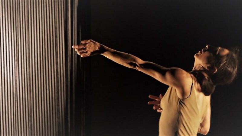  Artesfera - Pepa Sanz y José Merino resurgen renovados como Caminantes Danza - 26/11/20 - escuchar ahora