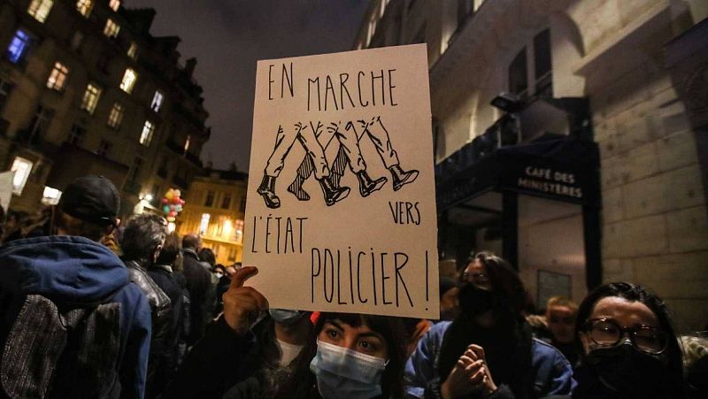  14 horas - Protestas en Francia contra el proyecto de ley que prohíbe grabar a los policías - Escuchar ahora