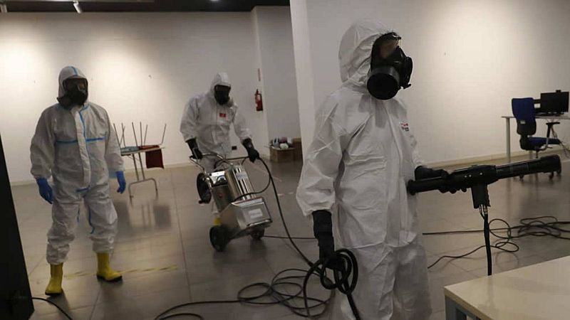 14 horas informativos Fin de Semana - El Ejército en Extremadura forma voluntarios para desinfección de edificios - Escuchar ahora 