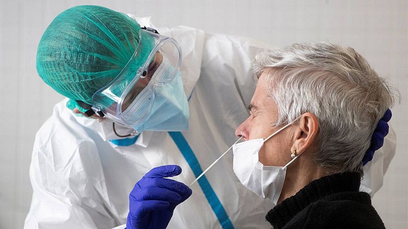 14 horas informativos Fin de Semana - Desciende la presión asistencial por coronavirus pero no la cifra de fallecidos - Escuchar ahora 