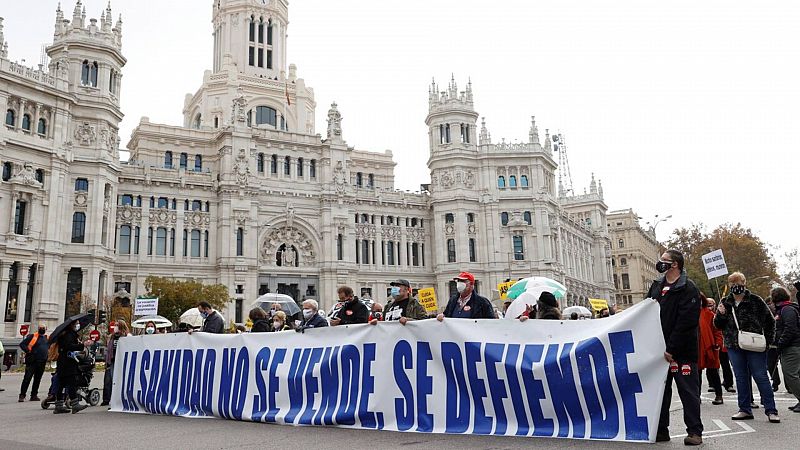 14 horas Fin de semana - La Marea Blanca reclama en Madrid presupuesto para reformar la atención primaria - Escuchar ahora