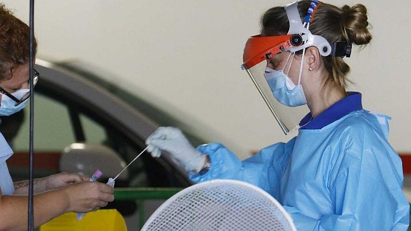 Boletines RNE - El número de fallecidos con coronavirus se reduce a la mitad en 24 horas - Escuchar ahora