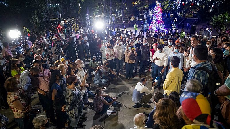  Las mañanas de RNE con Íñigo Alfonso - Participar en las elecciones o boicotearlas: las dudas de la oposición venezolana ante las legislativas del domingo - Escuchar ahora