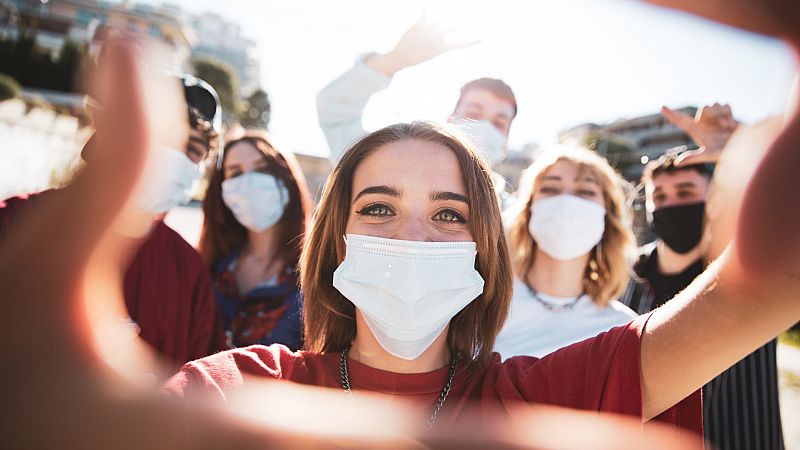 Más cerca - Jóvenes en pleno desarrollo y en plena pandemia - Escuchar ahora