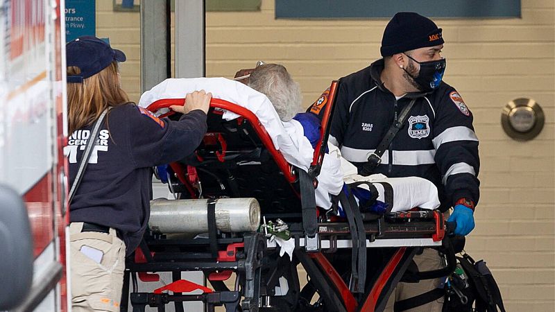 20 horas informativos Fin de semana - La pandemia se dispara en EEUU con récord histórico de contagios - Escuchar ahora 