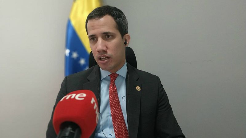 Las mañanas de RNE con Íñigo Alfonso - Guaidó no descarta el uso de la fuerza: "Hay que tener todas la alternativas presentes; Maduro ha demostrado que no se va a ir de forma voluntaria"  - Escuchar ahora