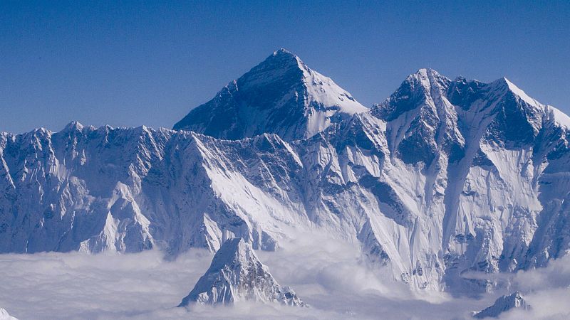 14 horas - Nepal y China acuerdan que el Everest mide 86 centímetros más: 8.848,86 metros - Escuchar ahora
