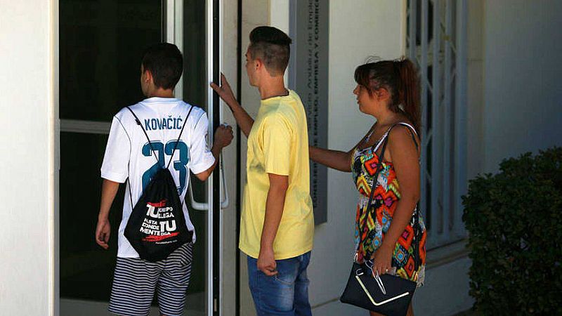  Experiencia laboral: diez años en prácticas - Escuchar ahora