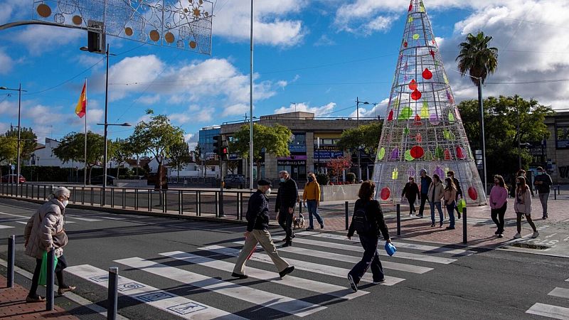 20 horas informativos Fin de semana - Los hosteleros andaluces descontentos con su horario de cierre frente al del comercio - Escuchar ahora 