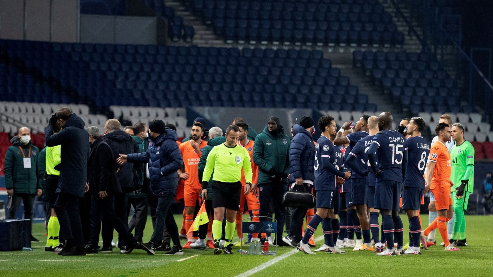 24 horas - Mesa del mundo: deporte y racismo - Escuchar ahora