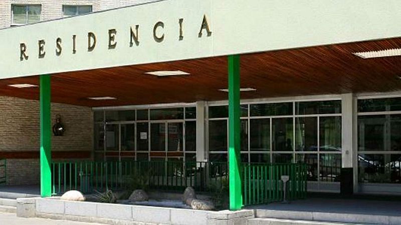  Boletines RNE - La Fiscalía denuncia a una doctora y a una gerente en una residencia privada de ancianos donde falleció una mujer - Escuchar ahora
