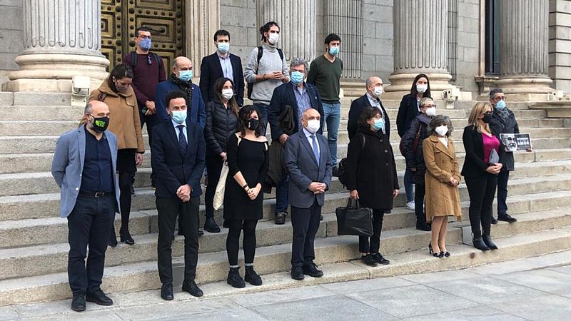 Boletines RNE - El Congreso aprueba la ley de eutanasia que continúa su camino hacia el Senado - Escuchar ahora