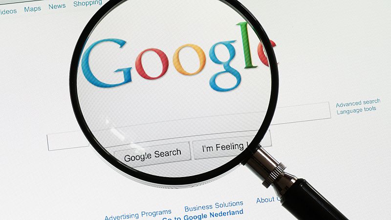  Más cerca - La caída de Google - Escuchar ahora