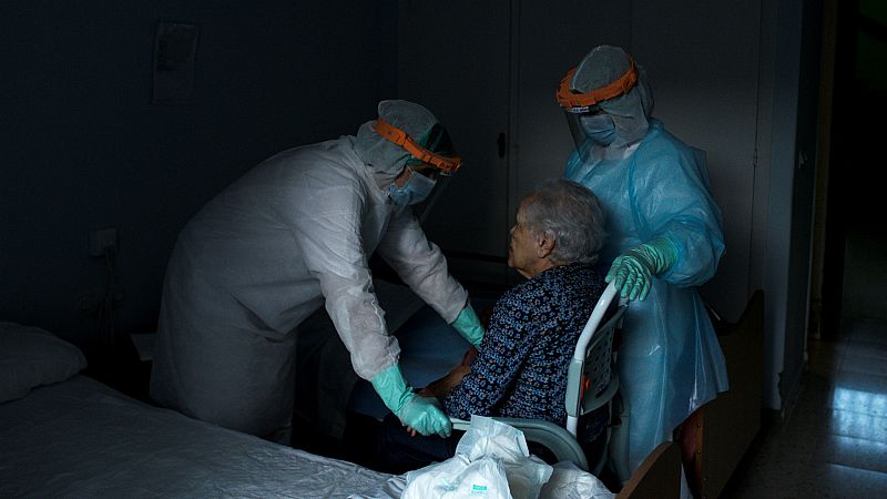 Las mañanas de RNE con Íñigo Alfonso - El Supremo pide a los juzgados que investiguen las muertes de ancianos en residencias y la falta de material - Escuchar ahora