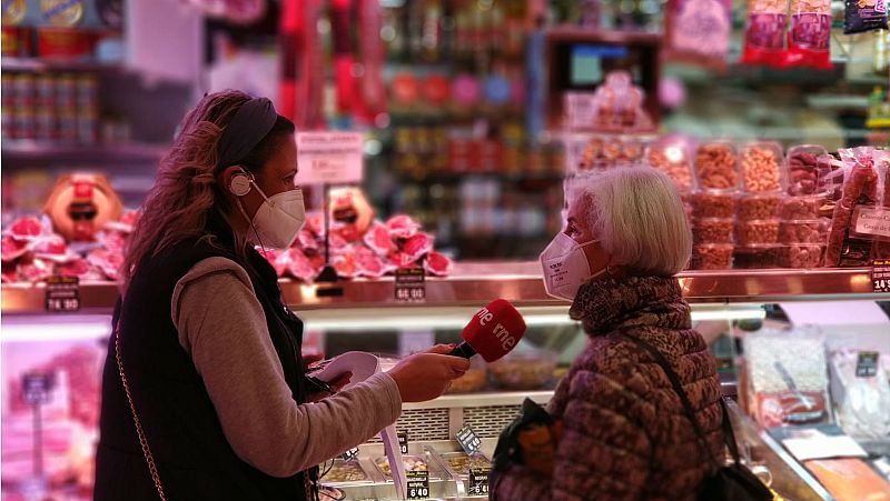 Más cerca - Compras para una navidad diferente - Escuchar ahora