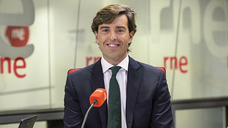  Las mañanas de RNE con Íñigo Alfonso - Montesinos, sobre la respuesta de Sánchez a la nueva cepa del virus: "Pide coordinación en Bruselas que es lo que no hace en España con las comunidades" - Escuchar ahora