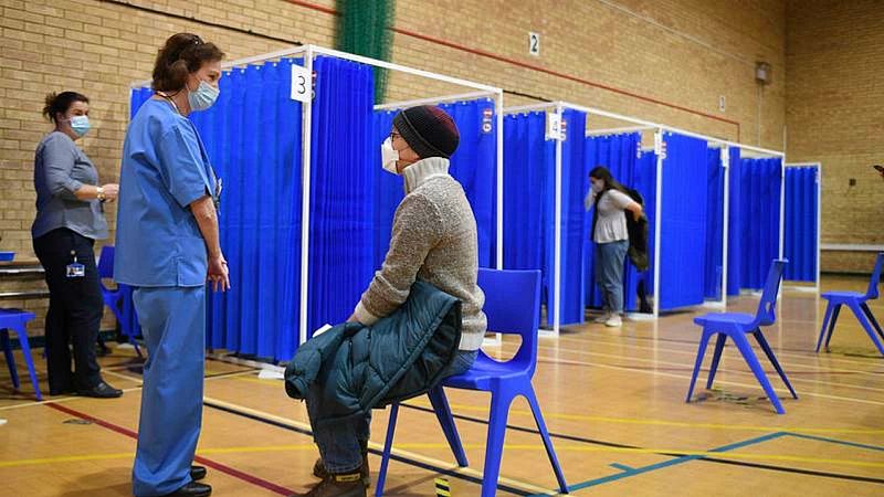  14 horas - "No he notado ningún efecto adverso tras ponerme la vacuna" - Escuchar ahora