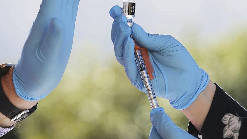 14 horas Fin de semana - En las residencias han muerto 25 mil ancianos la inmunización de rebaño evitará más muertes - Escuchar ahora 