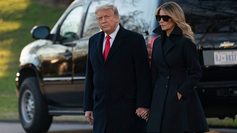 20 horas informativos Fin de semana - Trump se niega a firmar el plan de estímulo y millones de personas perderán ayudas por desempleo - Escuchar ahora 